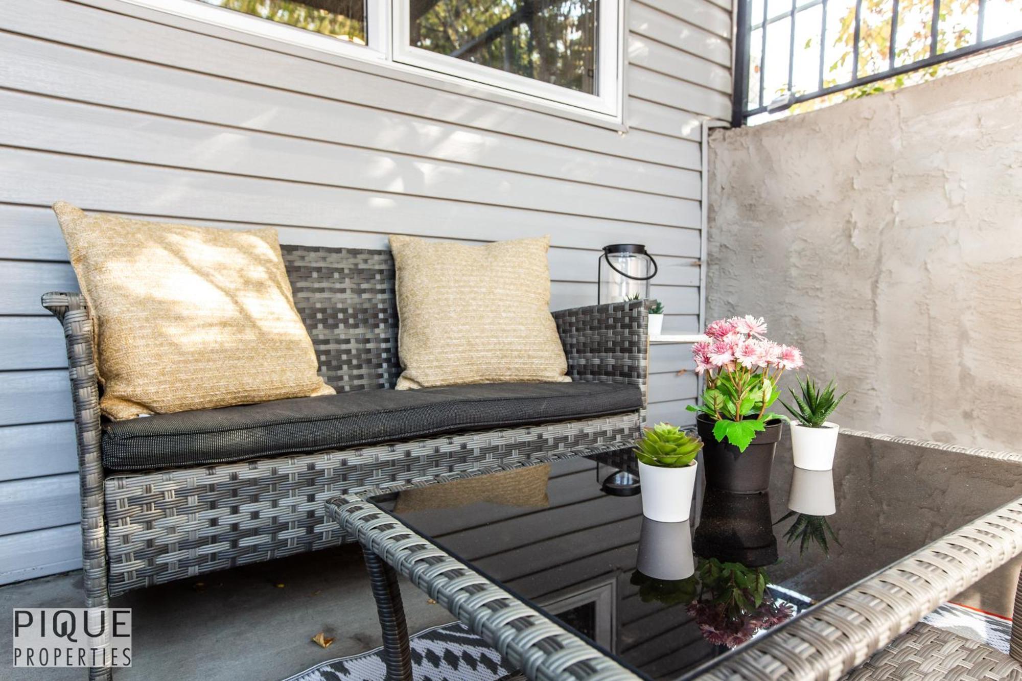 Executive Home - Long Stays Welcome - Garage Parking - Free Wifi & Netflix Edmonton Værelse billede