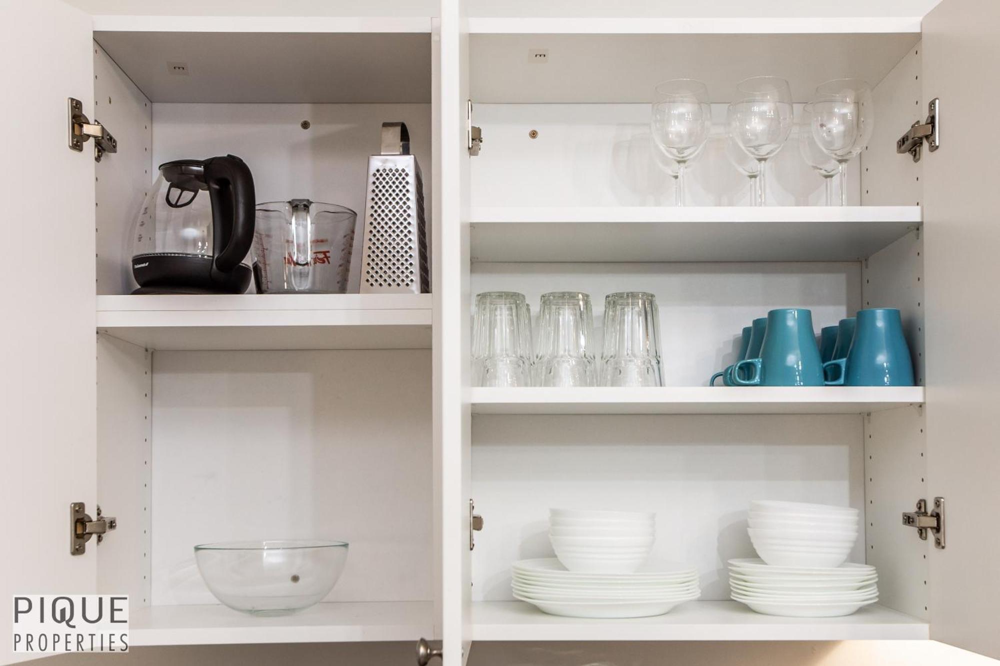 Executive Home - Long Stays Welcome - Garage Parking - Free Wifi & Netflix Edmonton Værelse billede