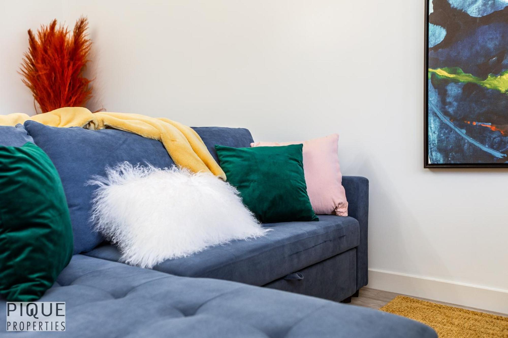 Executive Home - Long Stays Welcome - Garage Parking - Free Wifi & Netflix Edmonton Værelse billede