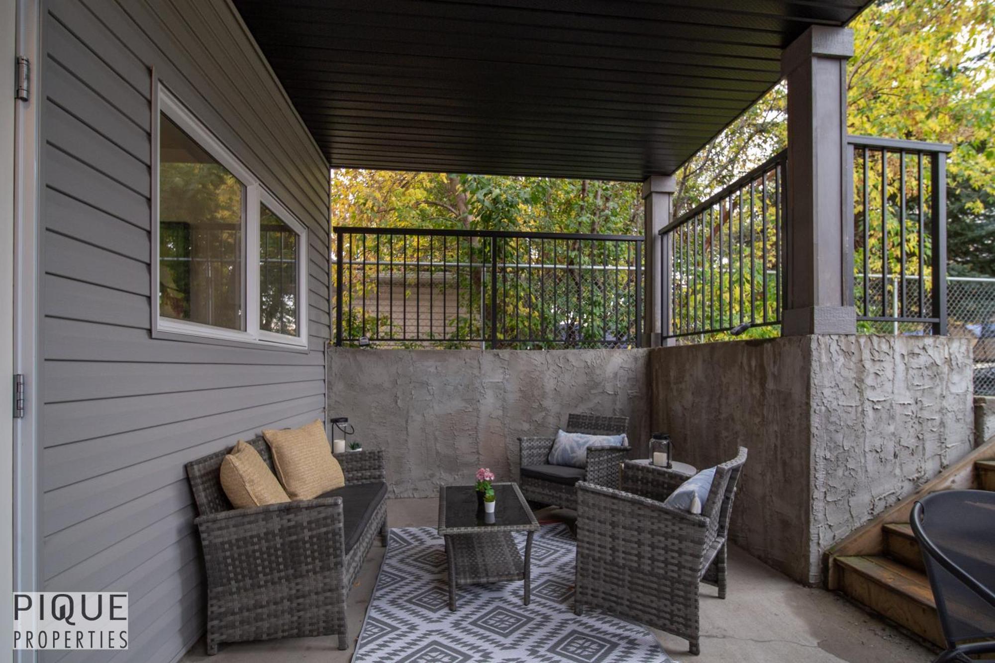 Executive Home - Long Stays Welcome - Garage Parking - Free Wifi & Netflix Edmonton Værelse billede